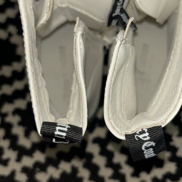🤍Juicy couture white boots🤍 - Picture 8 of 8